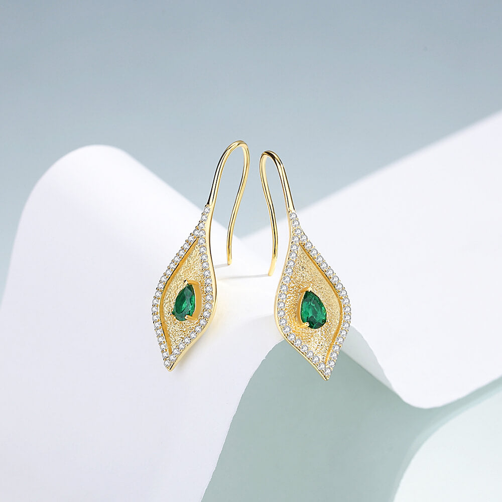 Gold Calla Lily Drop Earrings Jewelry - Dangle earrings - Taanaa Jewelry